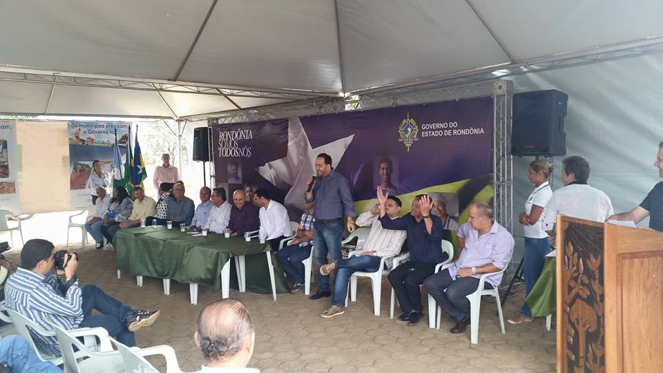 Deputado Alex Redano participa da inauguração de pavimentação asfaltica que dar acesso ao IFRO