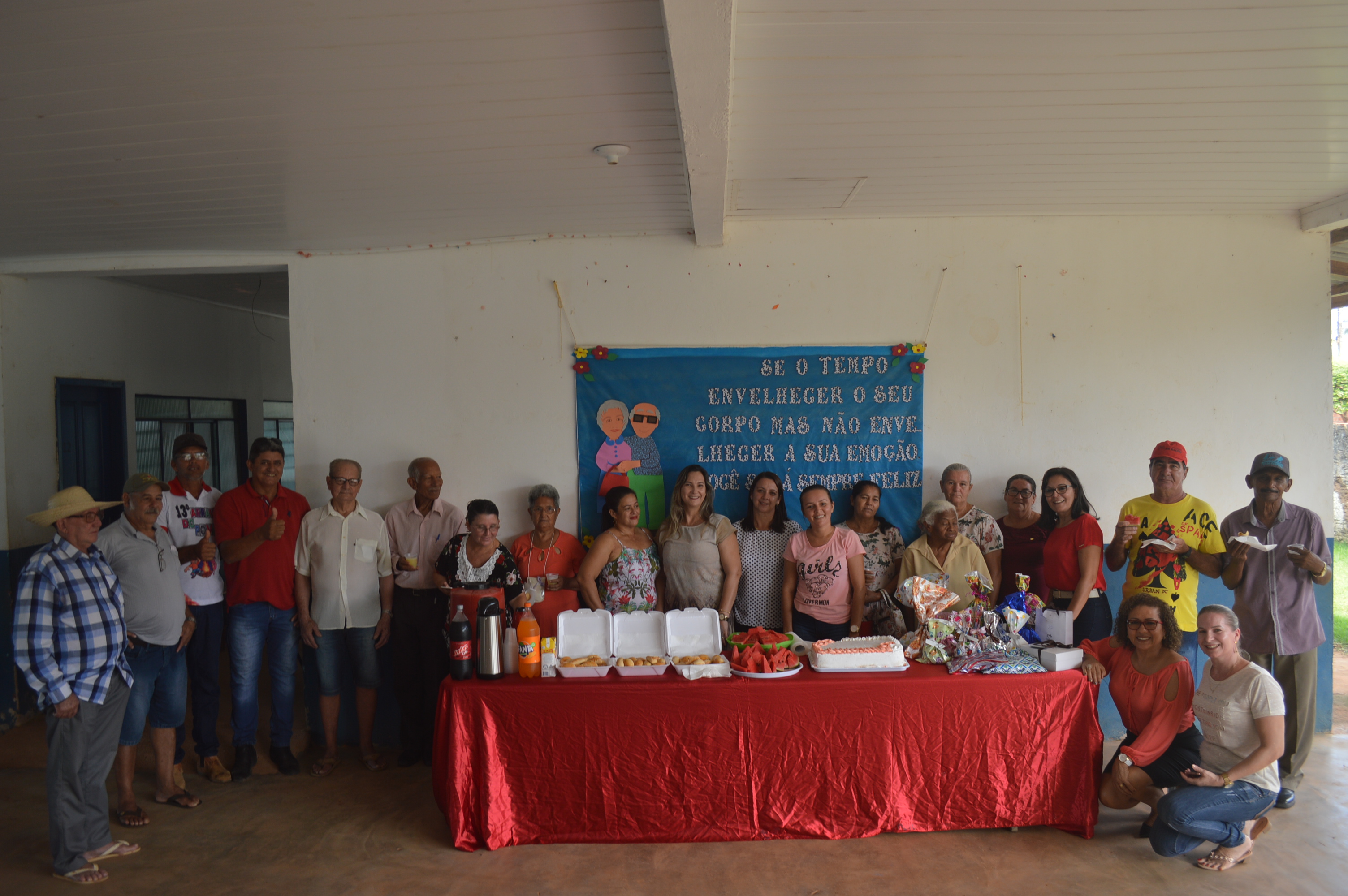 Rio Crespo:Prefeitura comemora semana do idoso com festa