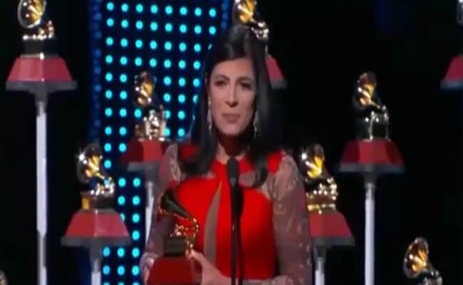 Cantora gospel Fernanda Brum é a vencedora o Grammy Latino após ano difícil