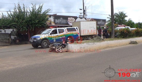 ARIQUEMES: Motociclista escapa ileso de ser esmagado por caminhão na Av. Guaporé