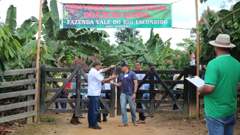 Agricultores de Machadinho participam de Dia de Campo, no Distrito de Tarilândia em Jaru
