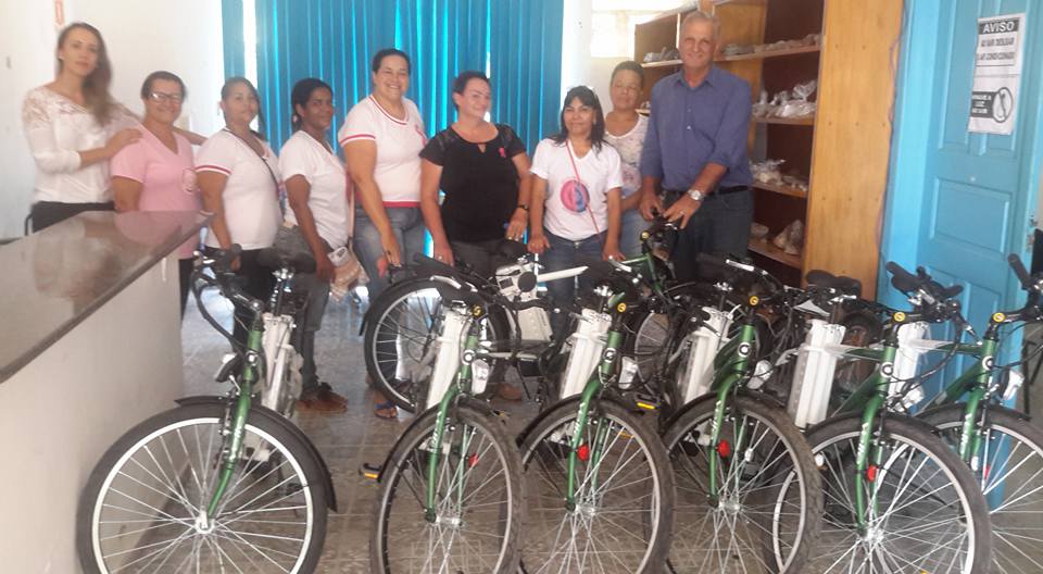 Deputado Adelino Follador Entrega Bicicletas Elétricas para agentes de Saúde. AF