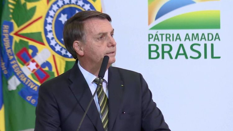 Pesquisa: Bolsonaro se mantém em primeiro para 2022