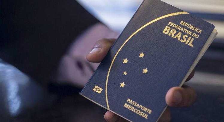 Cartórios brasileiros poderão emitir RG e passaportes