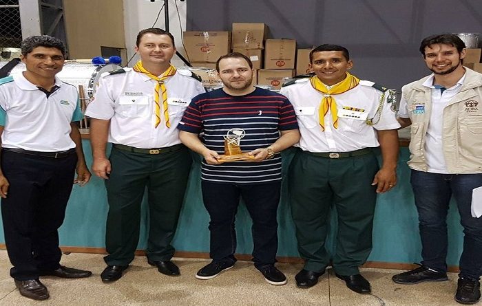Ariquemes:Deputado Alex Redano entrega instrumentos de Fanfarra para desbravadores