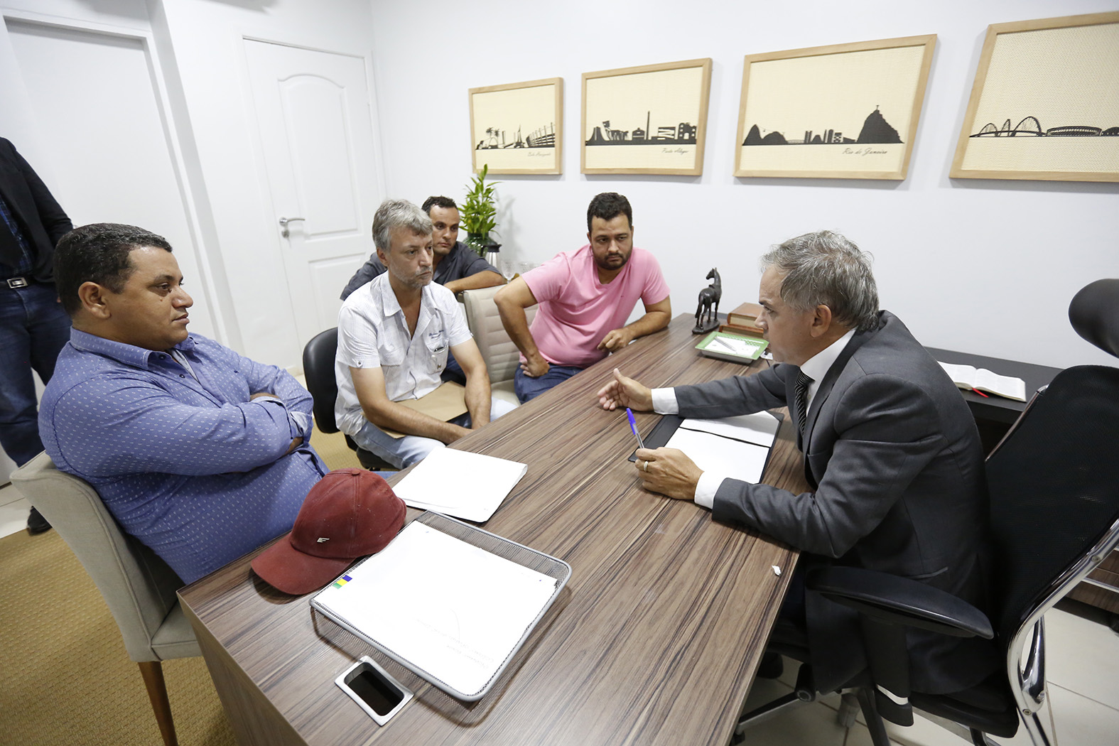 Deputado Geraldo da Rondônia recebe lideranças de Cujubim