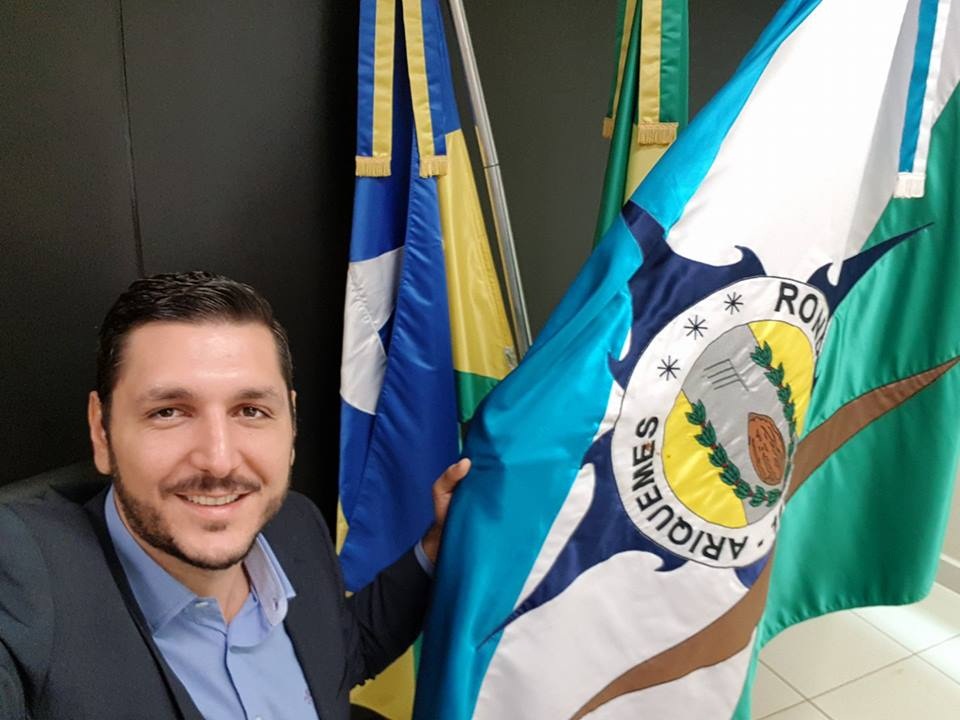 Lucas Follador assume Prefeitura de Ariquemes