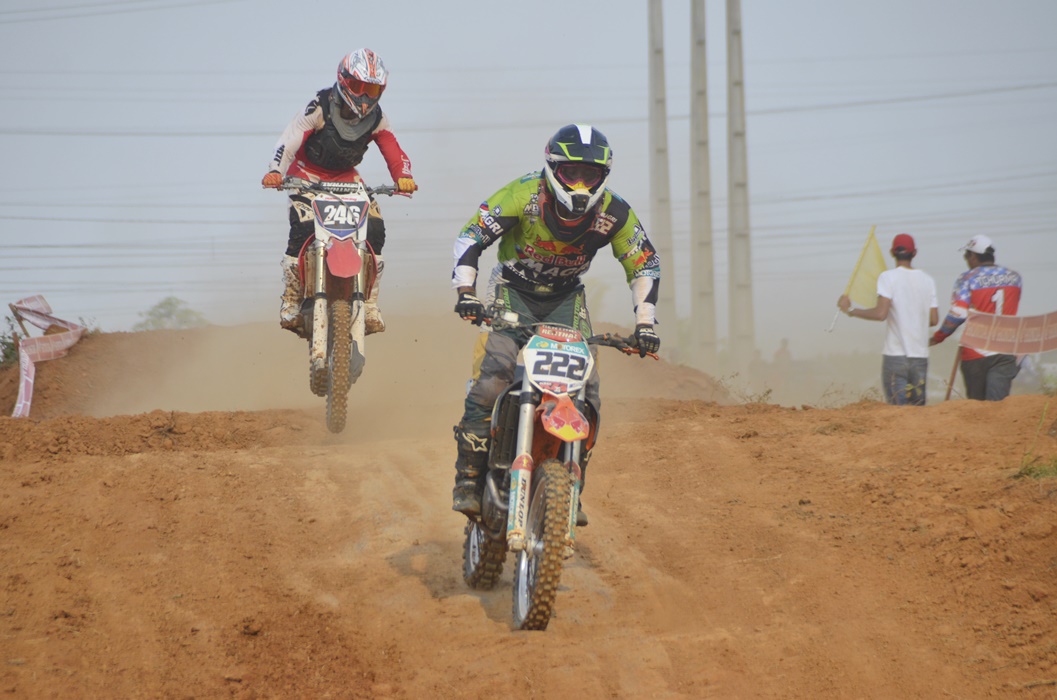 Motocross Vale do Jamari agita Ariquemes‏