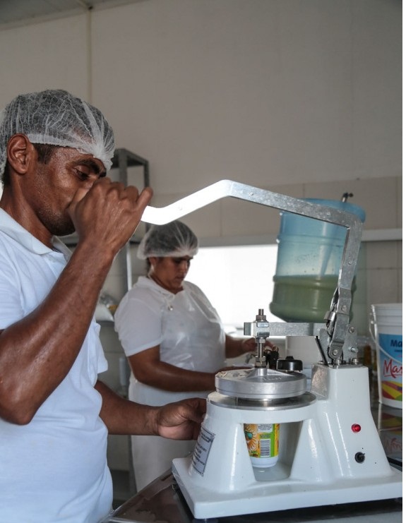 Rolim de Moura:Agroindústria de sucos agrada consumidor antes de ser inaugurada oficialmente