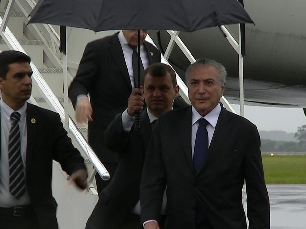 Presidente Michel Temer chega a Chapecó e decide ir à Arena Condá