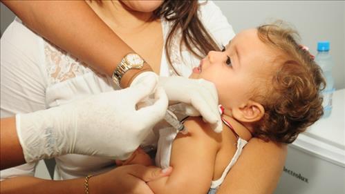 Postos de saúde em todo Brasil abrem neste sábado para dia D de vacinação