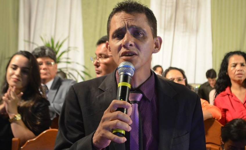 Cantor Evangélico morre durante apresentação em culto, em Porto Velho,RO