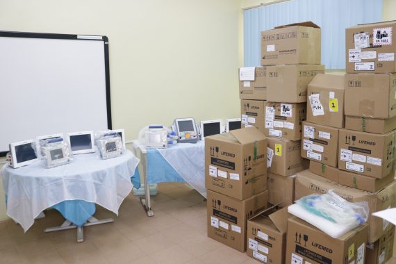 Cemetron recebe mais de 40 equipamentos e leitos de UTI para eventuais atendimentos de casos de coronavírus