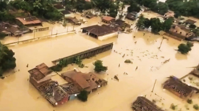 Número de mortos pelas enchentes na Bahia chega a 26; mais de 30 mil estão desabrigados