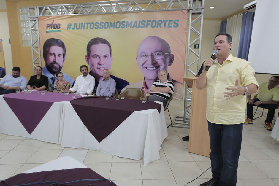 PMDB reúne pré-candidatos e dirigentes do partido para discutir eleições