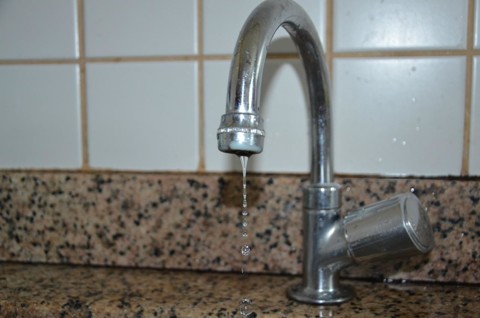 Coronavírus: Prefeitura de Ariquemes proíbe corte de fornecimento de água